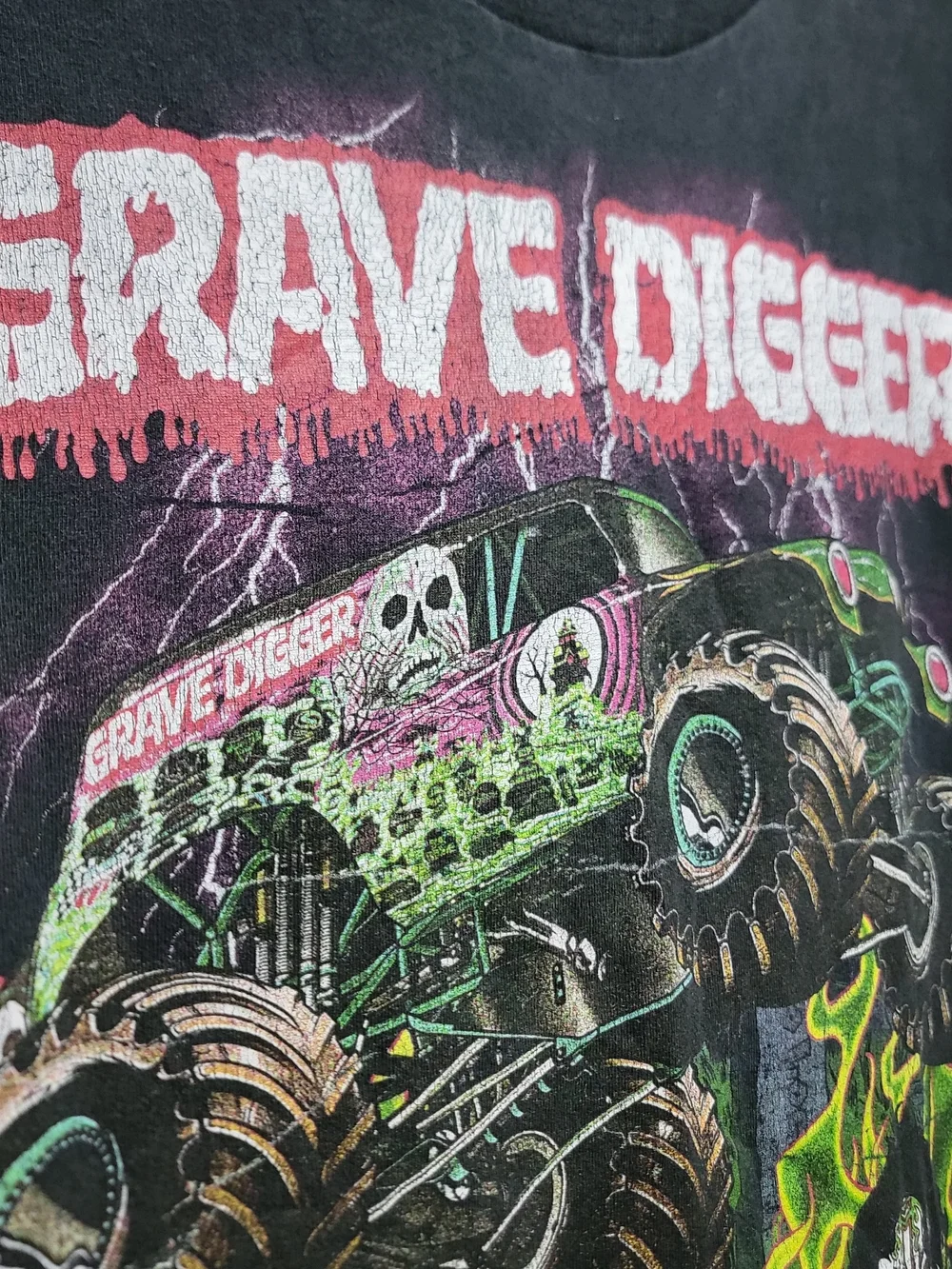 Officially Licensed Monster Jam Ripple Junction Grave Digger Shirt - Mens L
